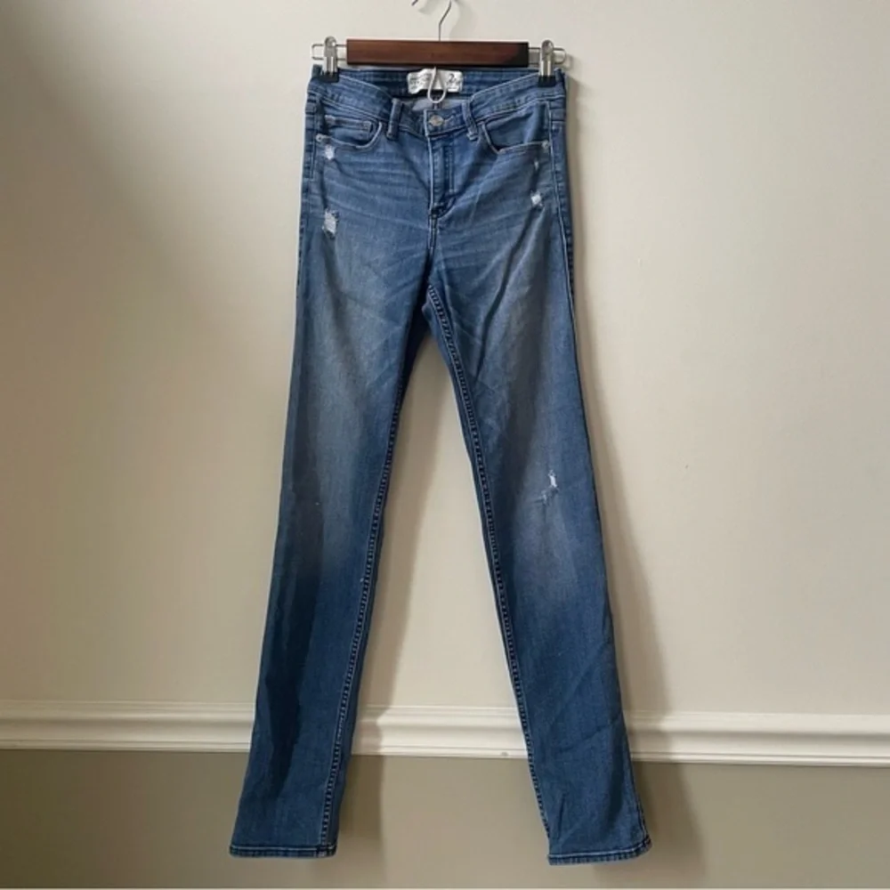 Abercrombie & Fitch Straight Leg Mid-rise Jeans - Picture 1 of 7